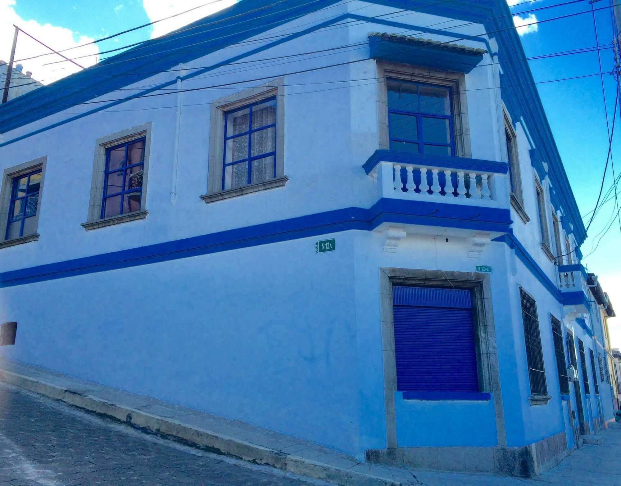 Blue Door Housing Historic Quito Hotel Eksteriør billede