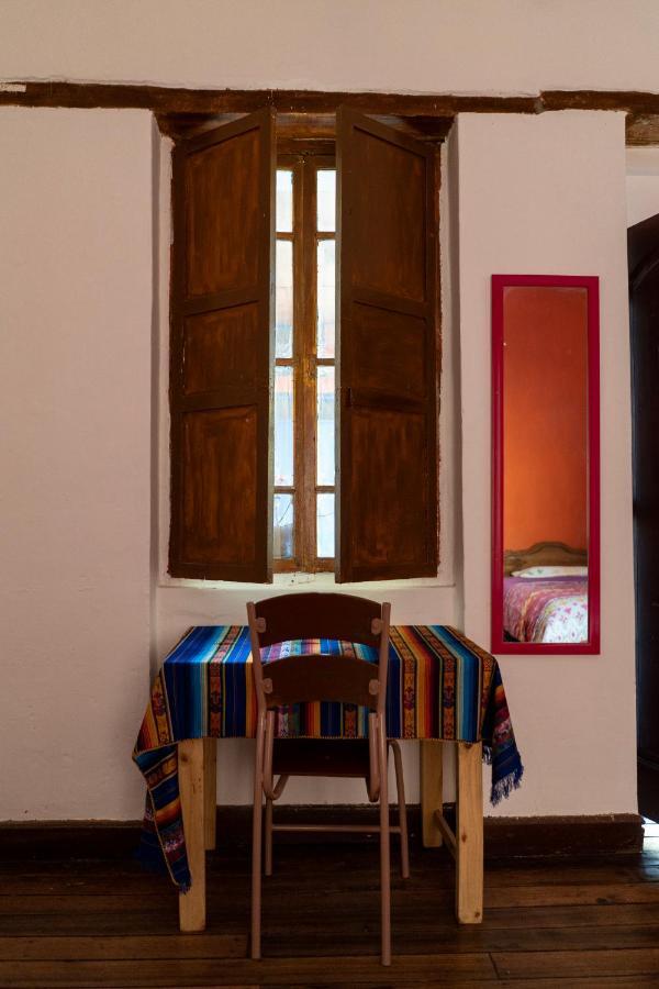 Blue Door Housing Historic Quito Hotel Eksteriør billede